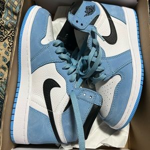Air Jordan 1 Retro High OG “University Blue” Size 7.5 womens